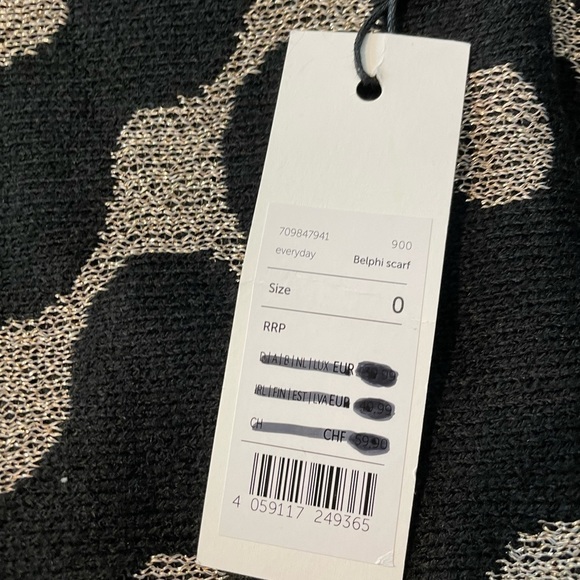 NWT Someday by Opus (Germany). Lovely black & metallic gold large scarf - Picture 5 of 11